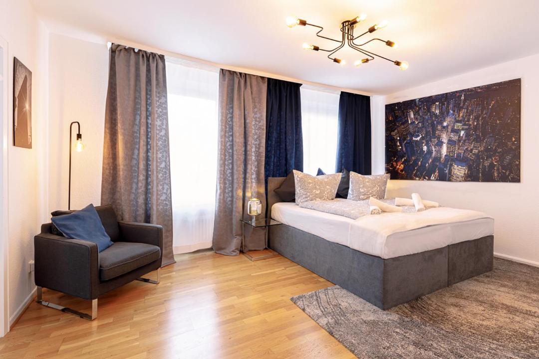 Stylish Apartment - 3 Min Walk To Wuppertal Main Train Station - Close To The University - Kitchen - Netflix Bagian luar foto